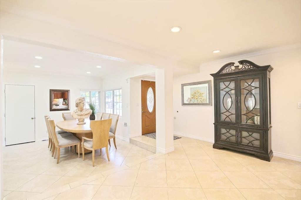 5 Rooms Villa Near Disneyland, Golf Course And Trial To Beach Santa Ana Exterior photo